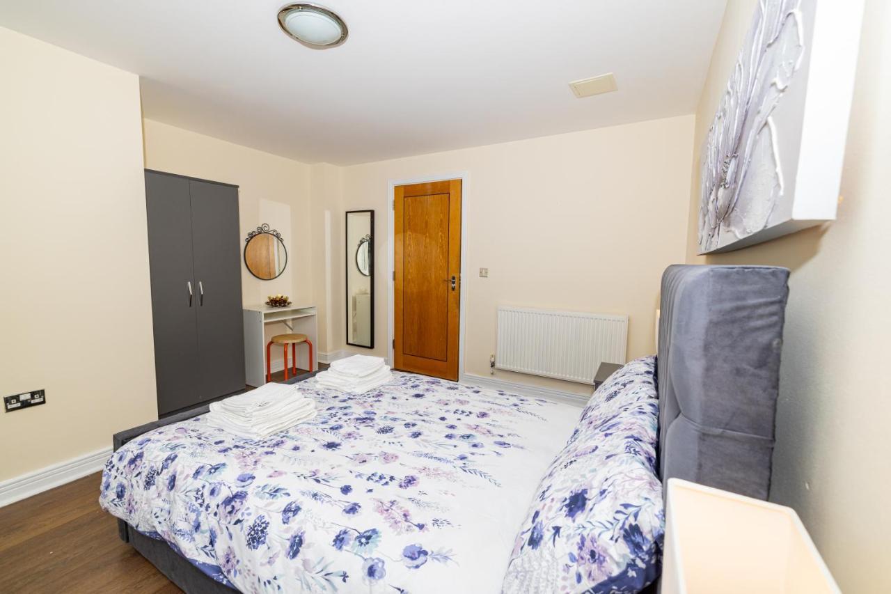 Two Bed Apartment Near Canary Wharf London Luaran gambar