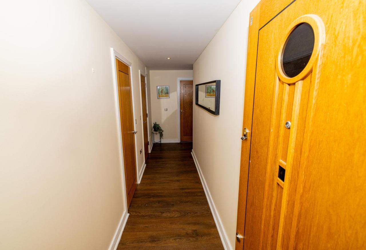 Two Bed Apartment Near Canary Wharf London Luaran gambar